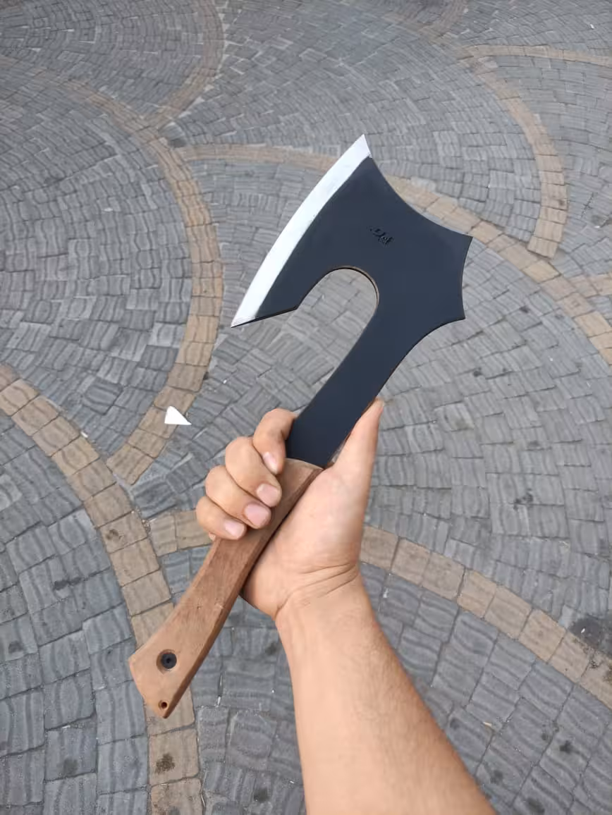 تبر سنگ شکن