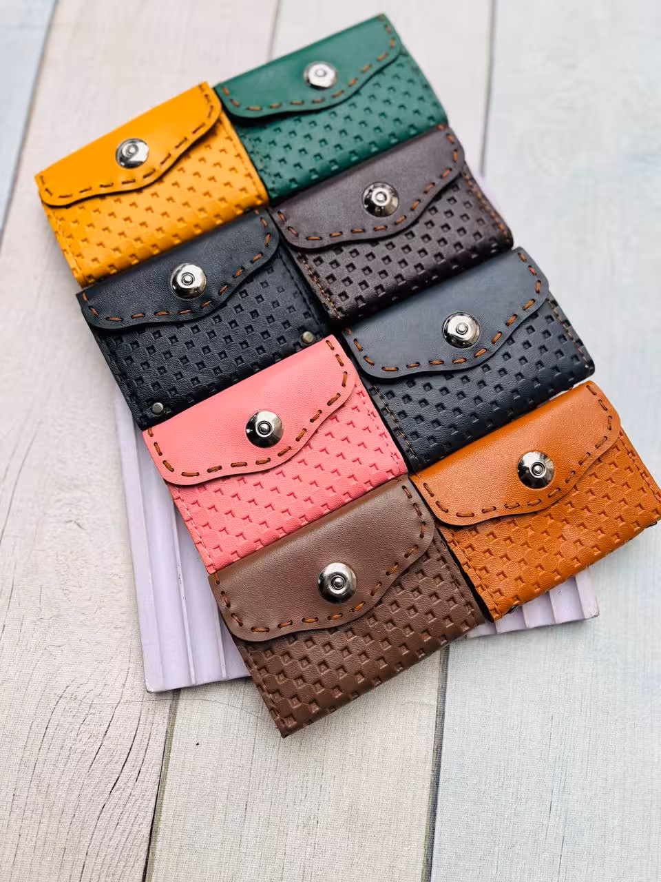 جاکارتی زنانه اجری مگنت