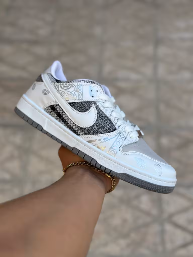 کتونی نایک اس بی چاپی سفید طوسی ( 281 )