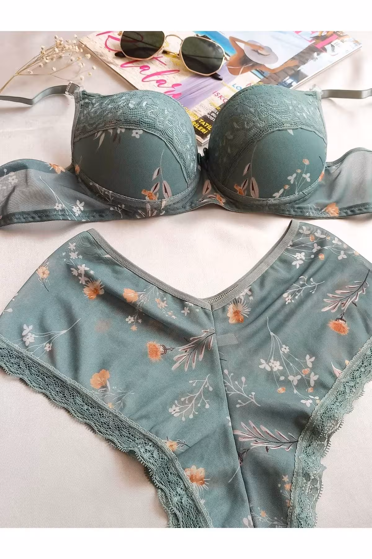 ست شورت و سوتین زنانه