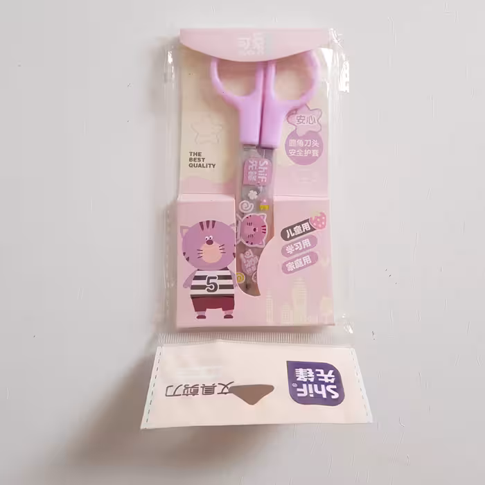 قیچی،قیجی غلاف دار،طرح گربه ،رنگ بنفش،سبز،صورتی تیز وکیفیت عالی .کد2