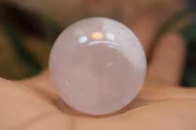 گوی کوارتز صورتی