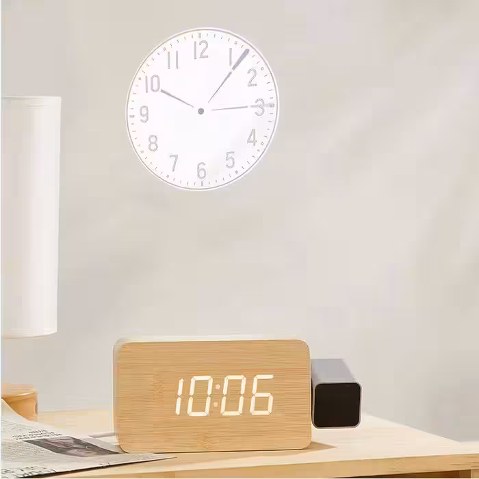 ساعت پروژکتوری و صفحه نمایشگر چوبی LED
