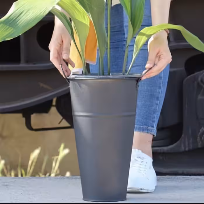 گلدان مدل فلزی تورینگ 45