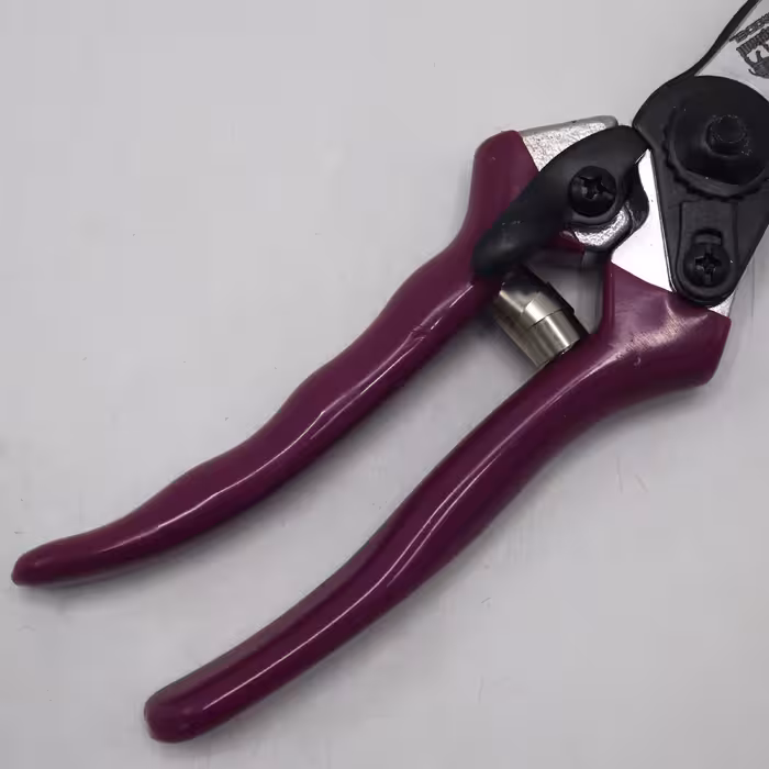 قیچی باغبانی مدل الفنت کد YP-FX-9INCH