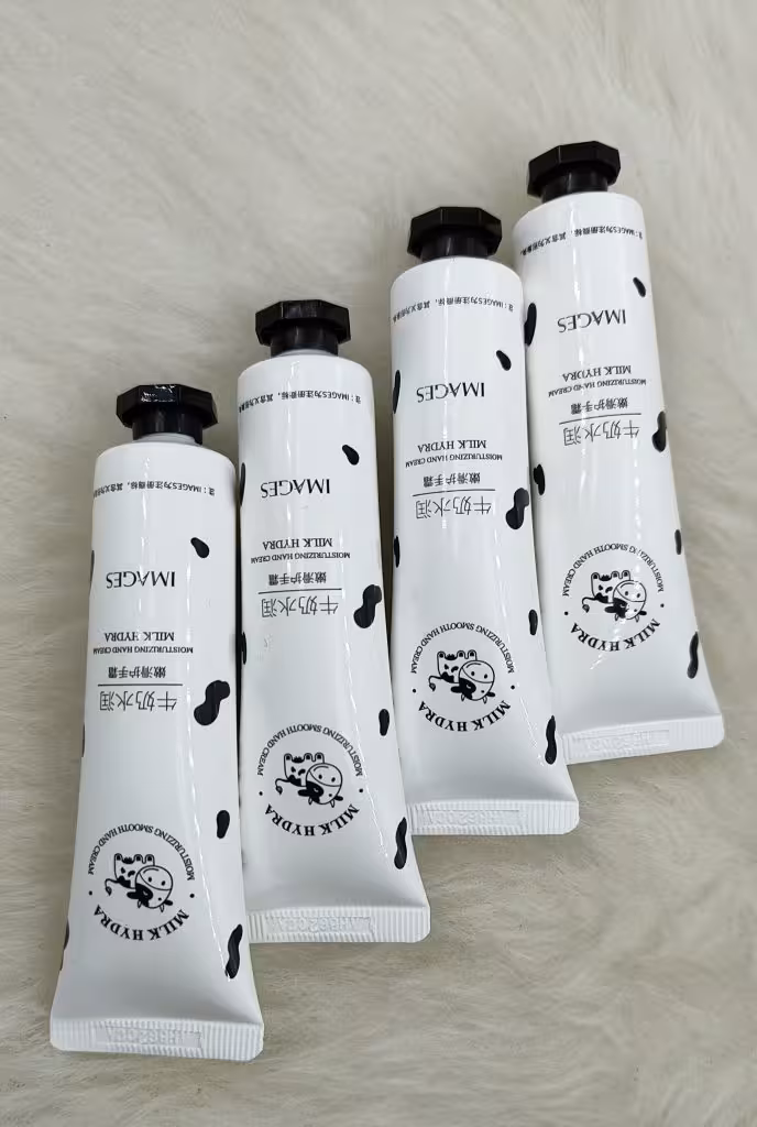 کرم مرطوب کننده شیر گاو تیوپی