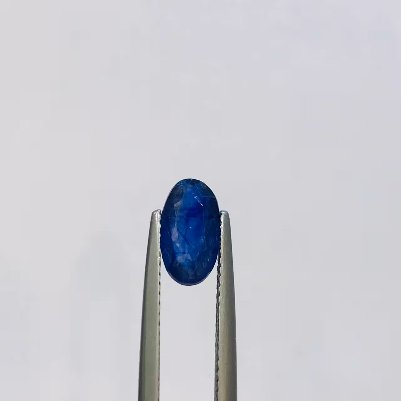 نگین ياقوت کبود آفريقايي اصل سایز 6*10 تراش اوال