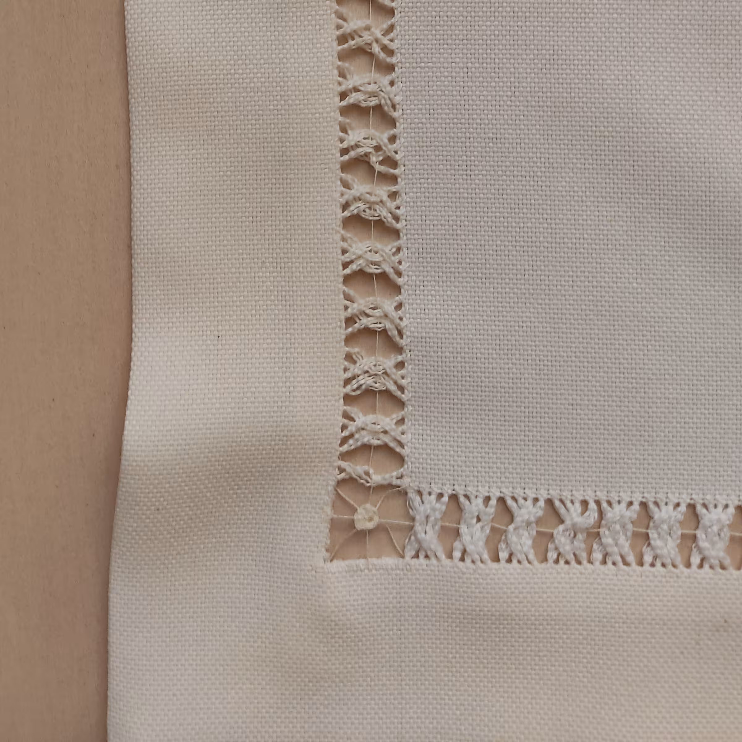 رانر 30 در 70 رنگ شیری پارچه گونی بافت ژوردوزی شده با دست 