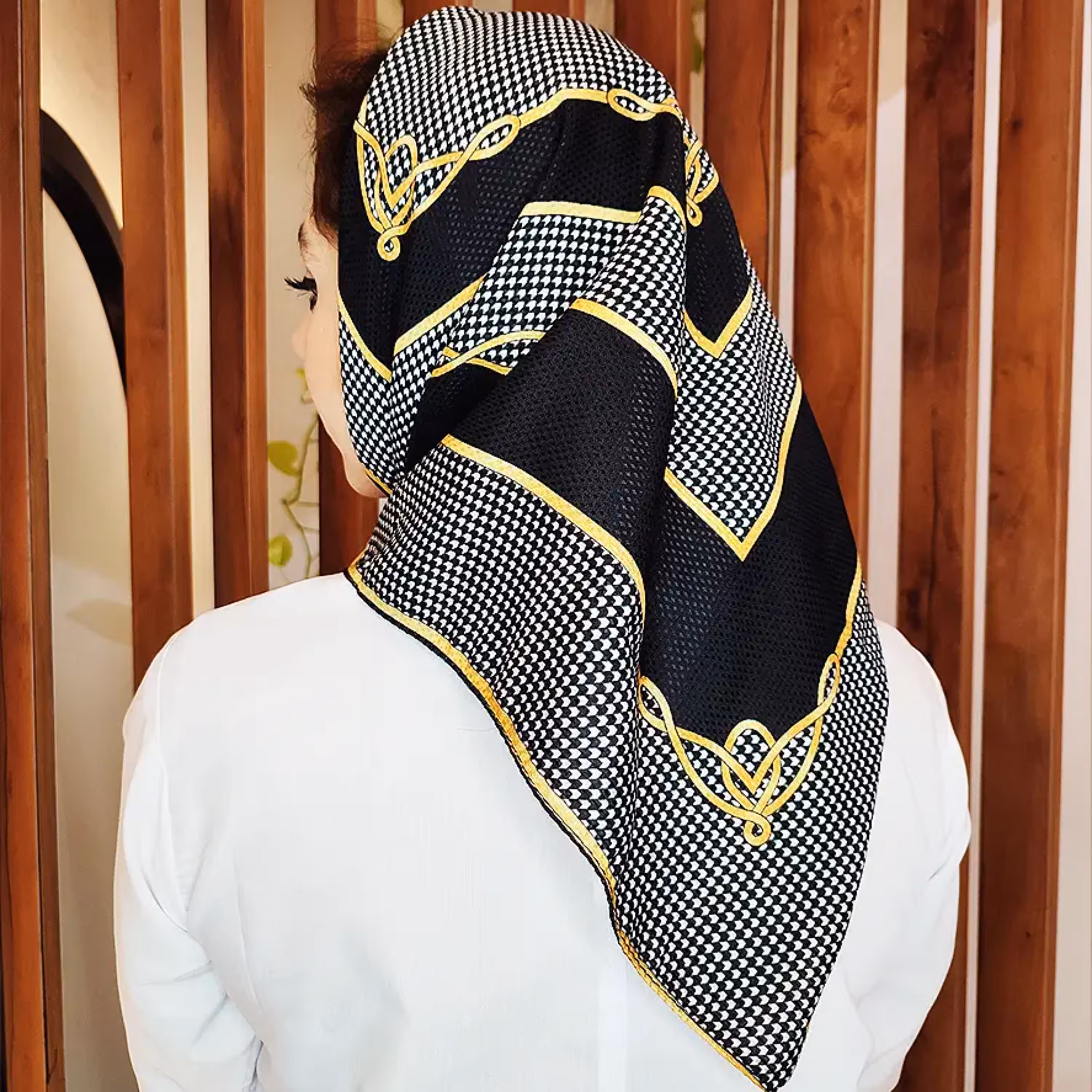 مینی اسکارف طرح پیچازی لاکچری کد 2052