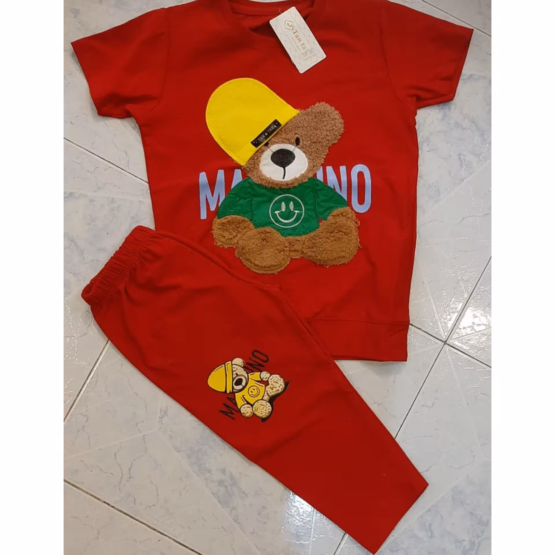 تیشرت و شلوارک پسرانه و دخترانه تک رنگ قرمز مناسب 6 تا 8 سال