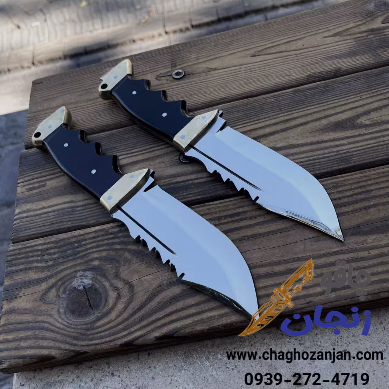 چاقو شکاری 25سانتی دو باربند تیغه فولاد فنر پشت تیغه اره ای دسته فیبر آلمانی