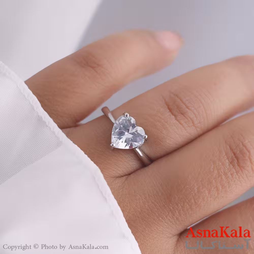 انگشتر زنانه استیل مدل تک نگین قلب نقره ای کد ANG19519W
