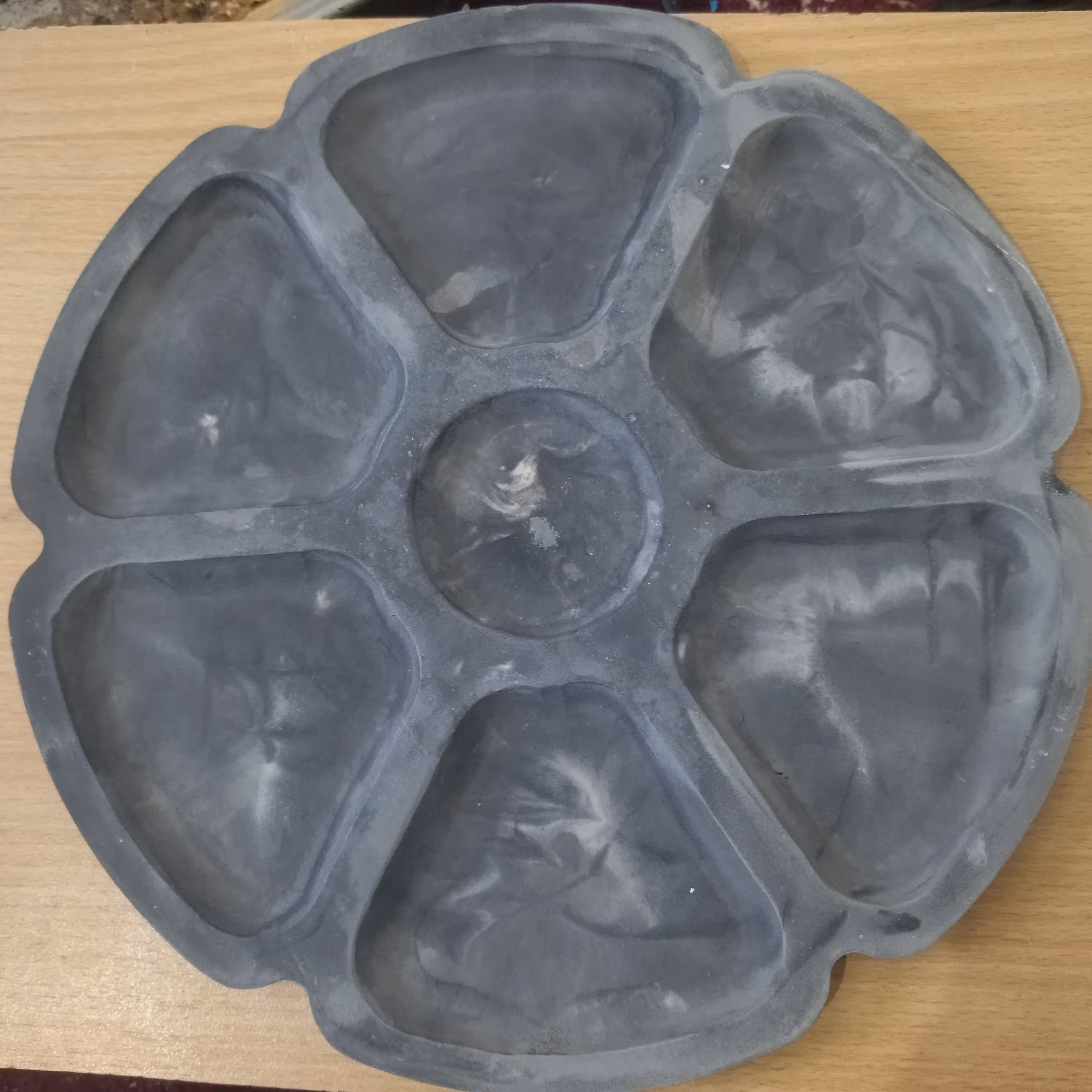 اردو خوری سنگی طرح ابرو بادی. با ابعاد 27سلنتی متر