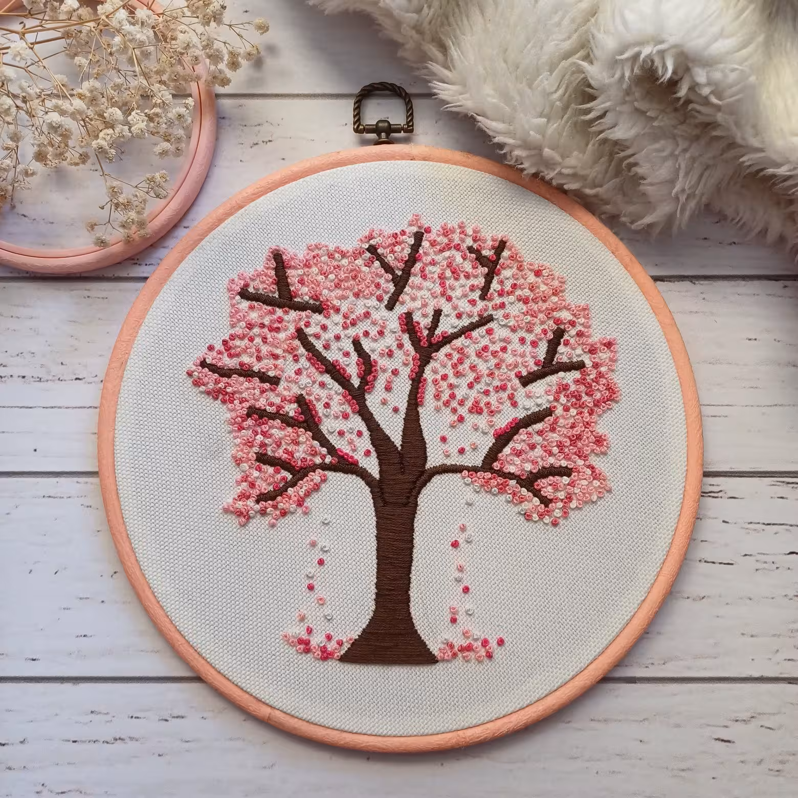 گلدوزی درخت بهاری