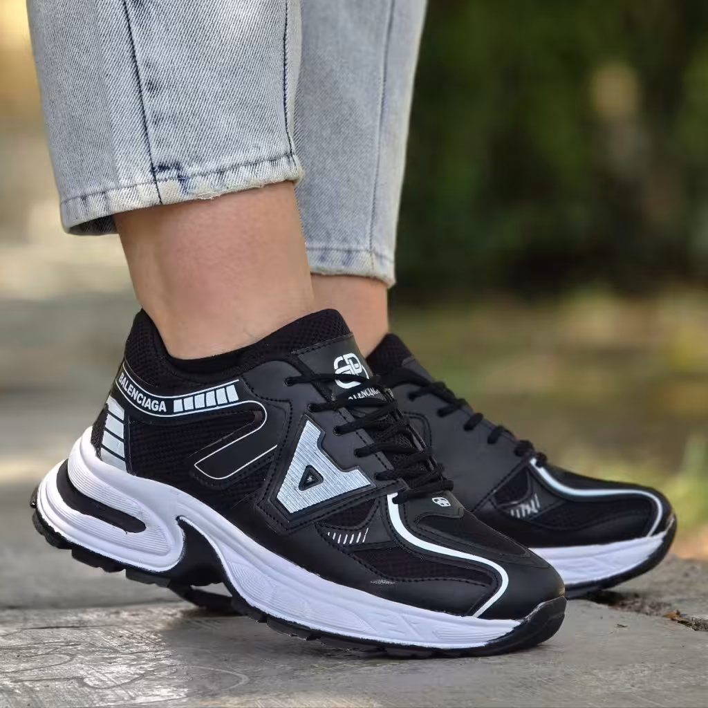 حراج استثنایی کفش اسپرت بالنسیاگا مدل( A̶ برعکس) زنانه دخترانه بادوام و راحت رنگ مشکی سفید  با ارسال رایگان