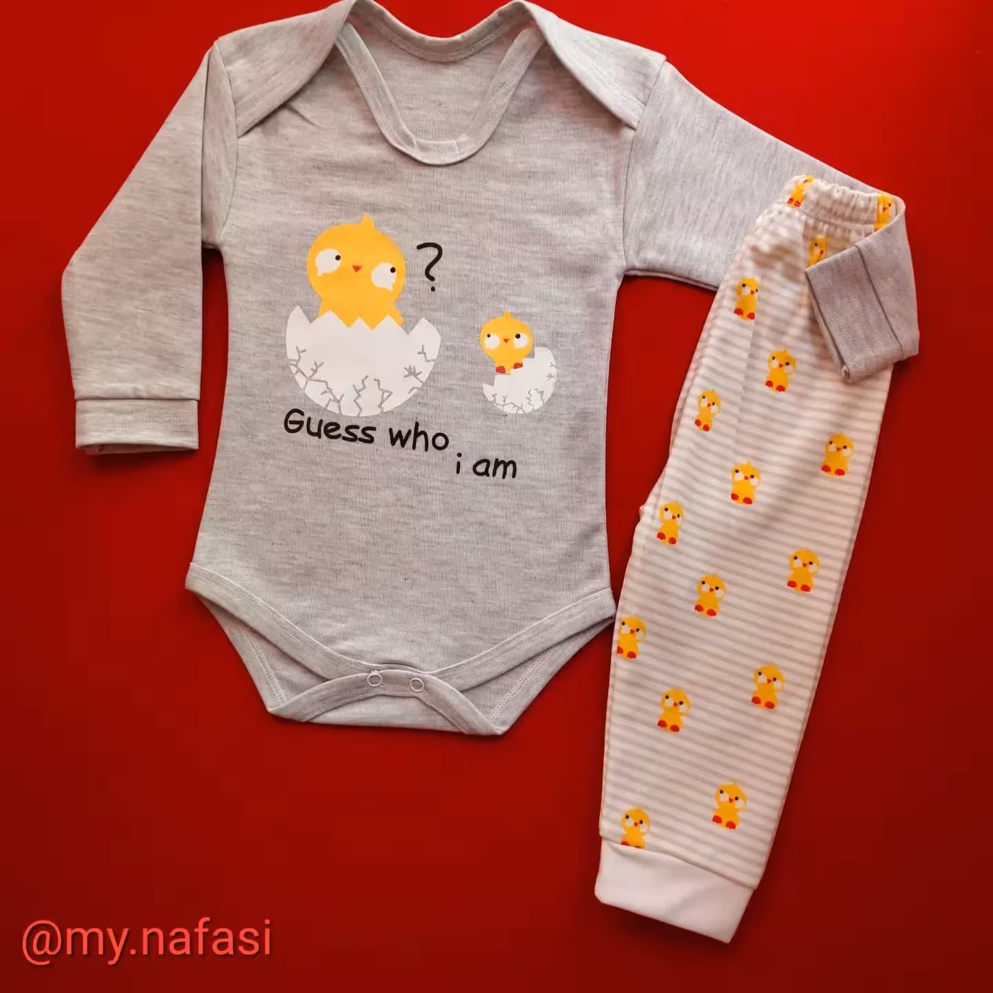 لباس نوزادی دو تکه طرح جوجه ( سایز 1 و2 ) 