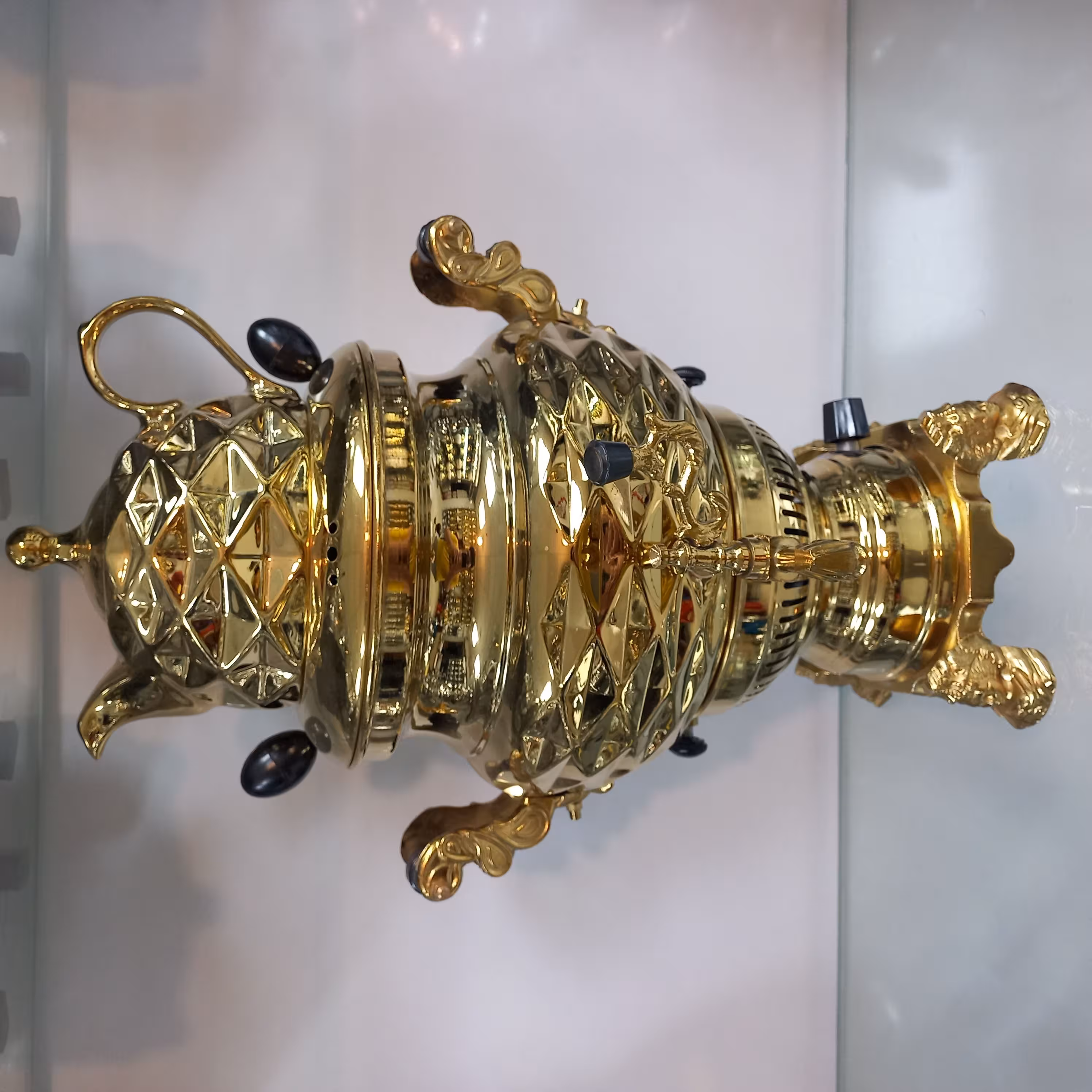 سماور گازی سیلور مدل نگین اناناسی طلایی 6 لیتری