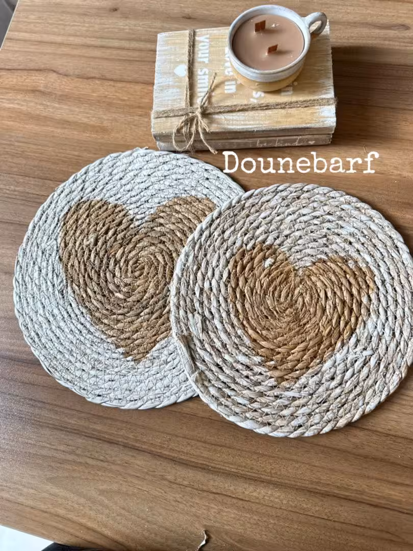 زیر بشقابی حصیری