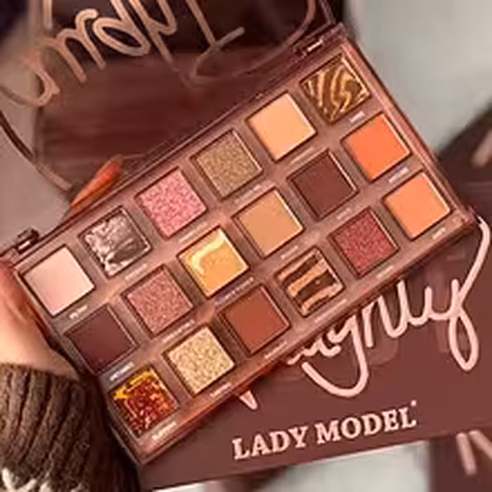 پالت سایه 18 رنگ نود شکلاتی🍫 مدل nighty با پیگمنت بالا