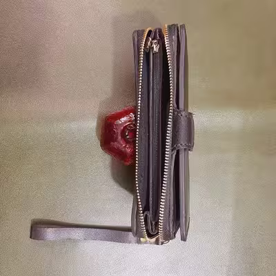 کیف پول چرمی مدل دستی کد 00250