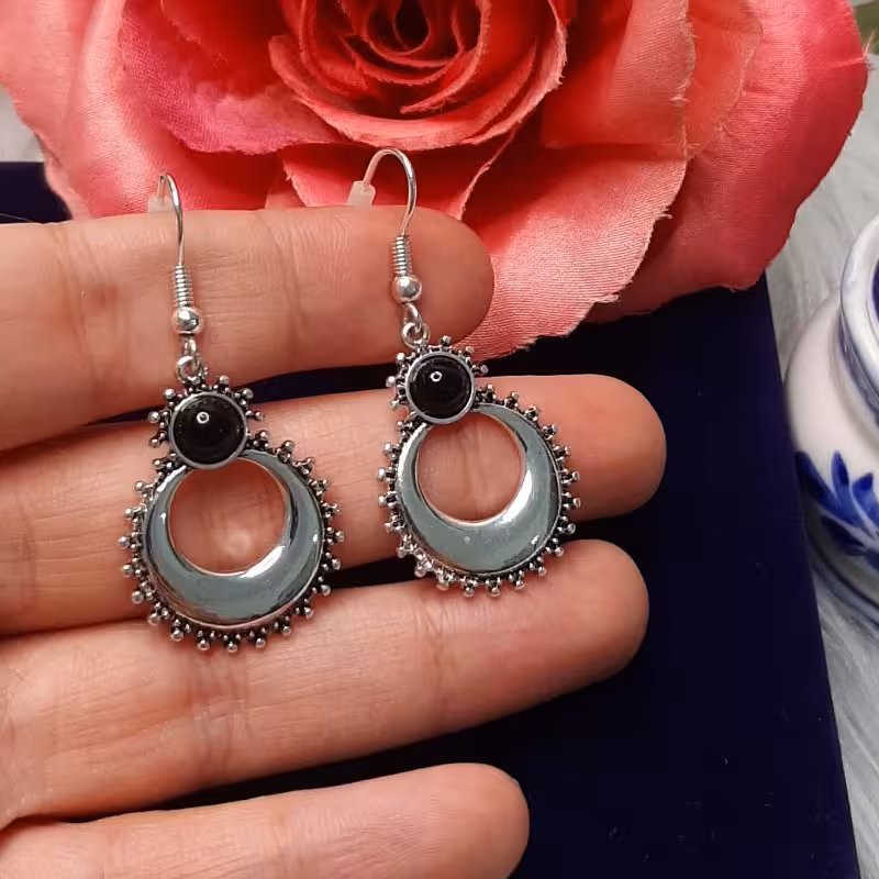 گوشواره آویز سیاه قلم فوق العاده زیبا وارداتی برند acc