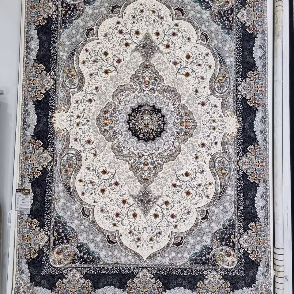 فرش پاتریس 700شانه تراکم 2550 طرح سوگل کرم 6 متری