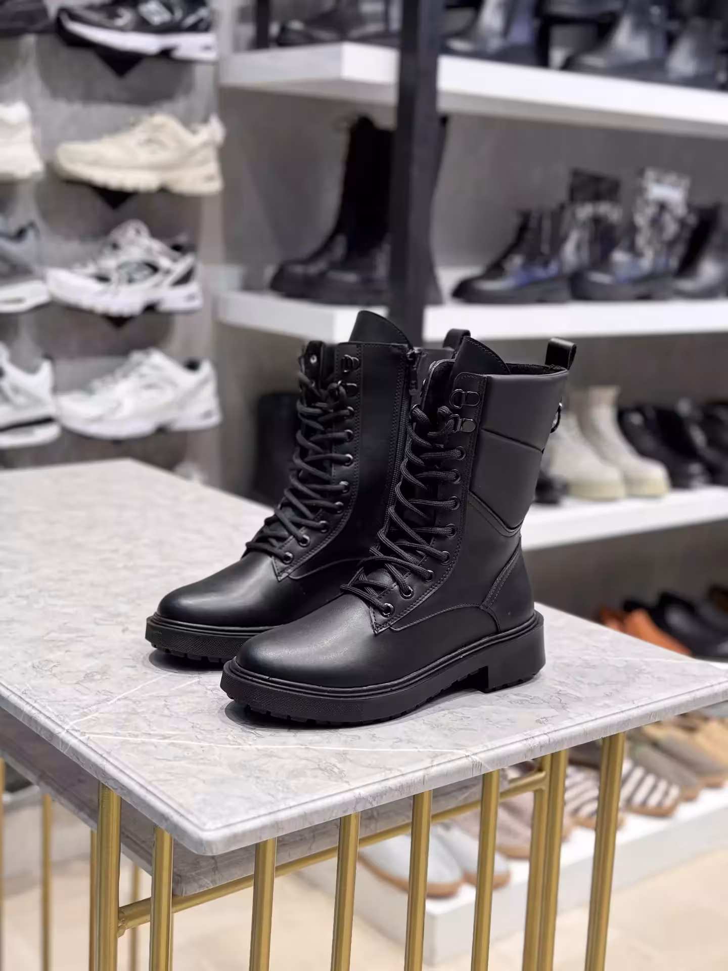 نیم بوت زنانه بند دار کد N4-111 رنگ مشکی سایز 39