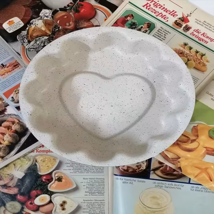 قالب کیک مدل شارلوت گرد کف قلبی