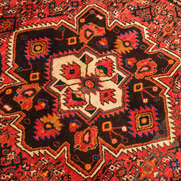 فرش دستبافت سه و نیم متری مدل همدان کد 46.10203