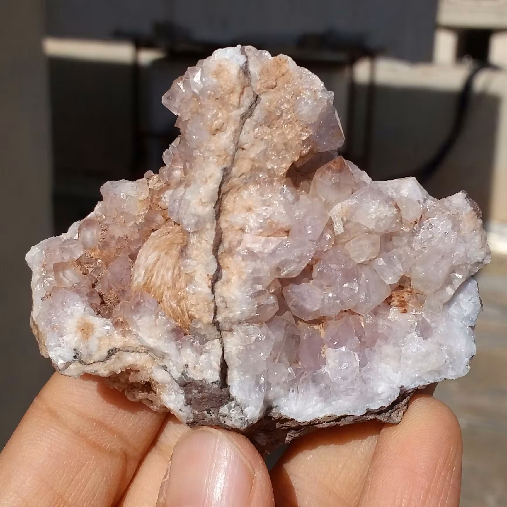 سنگ راف همرشدی آمیتیس آمتیس آماتیس و باریت و کوارتز پر بلور بسیار خاص و زیبا و چشم نواز کلکسیونی کد 10595