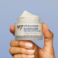 قیمت و خرید کرم ضد پیری نامبر سون مدل Lift &amp; Luminate TRIPLE ACTION Day Cream 50ml اورجینال