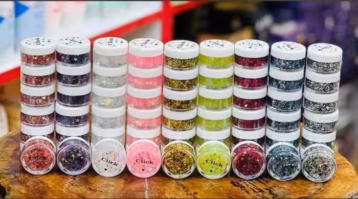 گلیتر کلیک ژله ای مایع چشم و گونه کاسه ای Glitter click gel liquid eye and cheek bowl