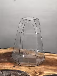 خرید شیشه تراریوم چندوجهی طرح هرم پلاس ارسال فوری به تهران و سراسر ایران