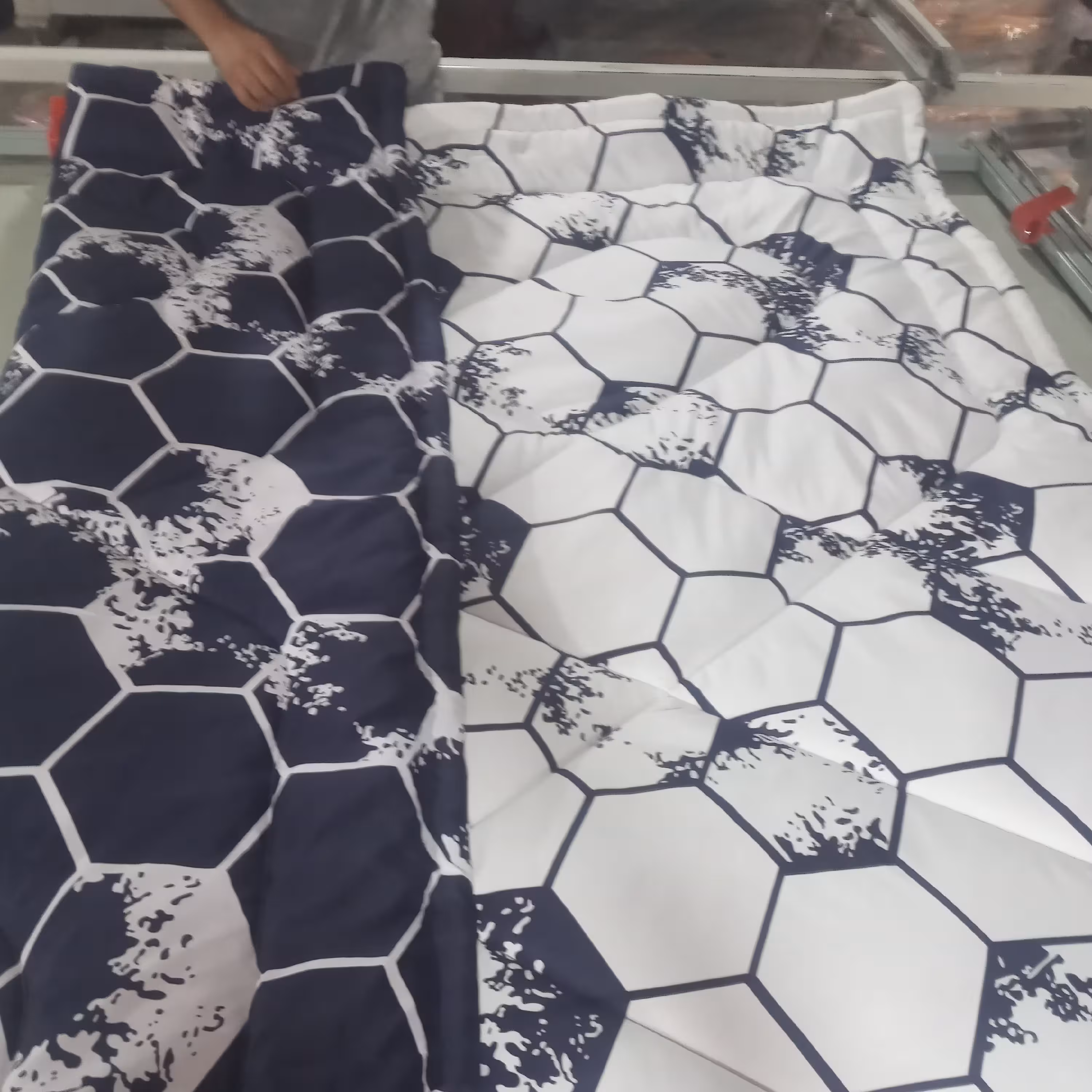 روتختی دونفره 6 تیکه دورو طرح 1402 پرفروش شیک سرمه ای سفید