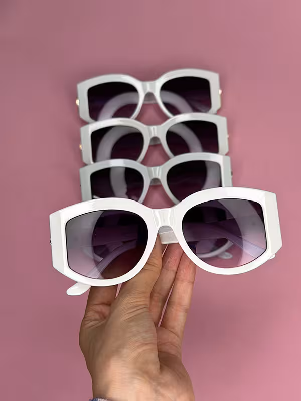 عینک آفتابی اورجینال زنانه برند پرادا سفید