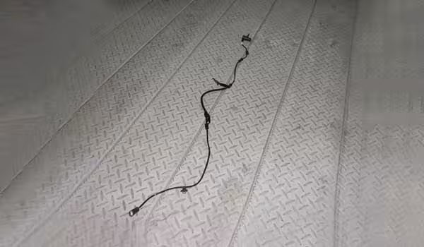 سنسور سرعت چرخ جلو چپ ام وی ام X33 قدیم چین یدک مرکزی - خرید لوازم یدکی خودروهای چینی - لوازم یدکی خودروهای کره ای - لوازم یدکی خودروهای ژاپنی - کف قیمت بازار - ارسال سریع به سراسر ایران