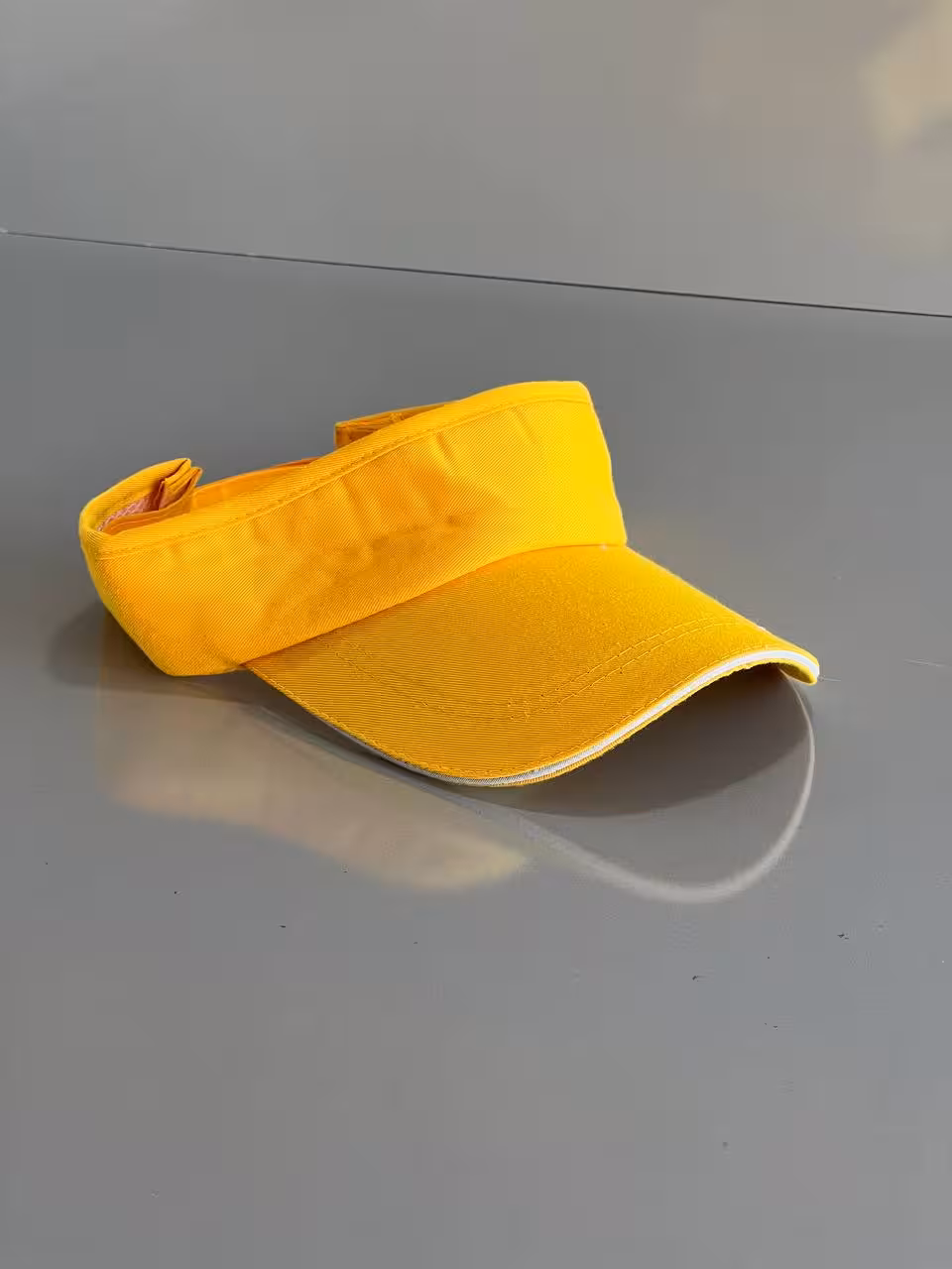 کلاه آفتابگیر اسپرت زرد visor