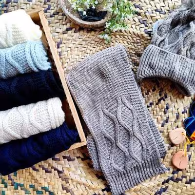 کلاه و شال گردن هلال نسکافه‌ای