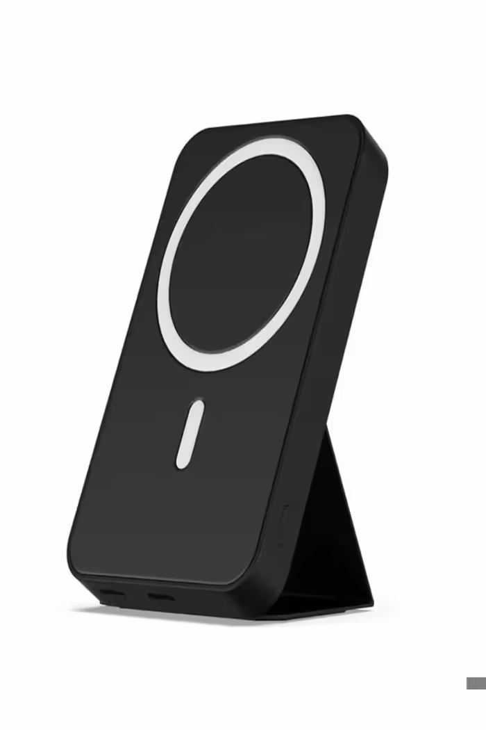 پاوربانک 10000mAh با توان 20 وات، قابل حمل و دارای استند چرمی لوکس و فناوری بی‌سیم مگ‌سیف - 10316