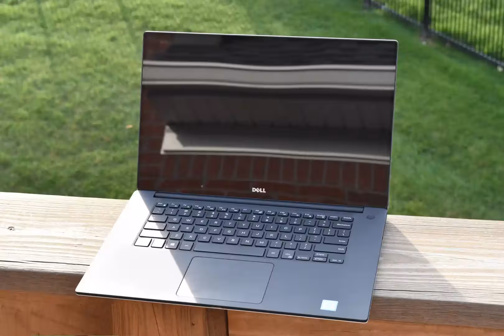 لپ تاپ لمسی Dell Precision 5520 i7-7820HQ 32GB 512SSD 4G-Nvidia-Touch 4k