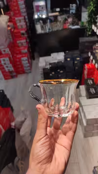 فنجان لانتانا لب‌طلا