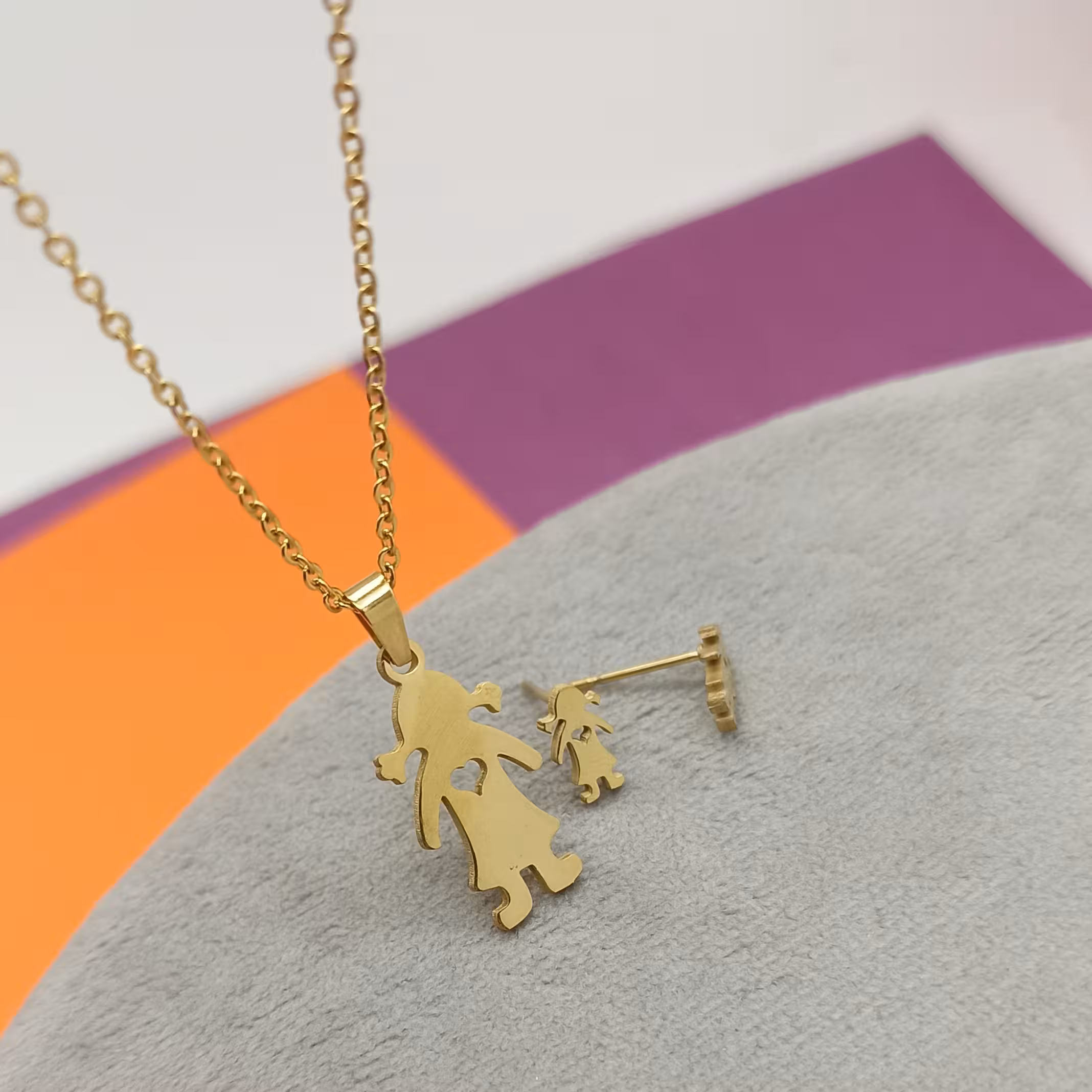 نیم ست میخی طرح کودک