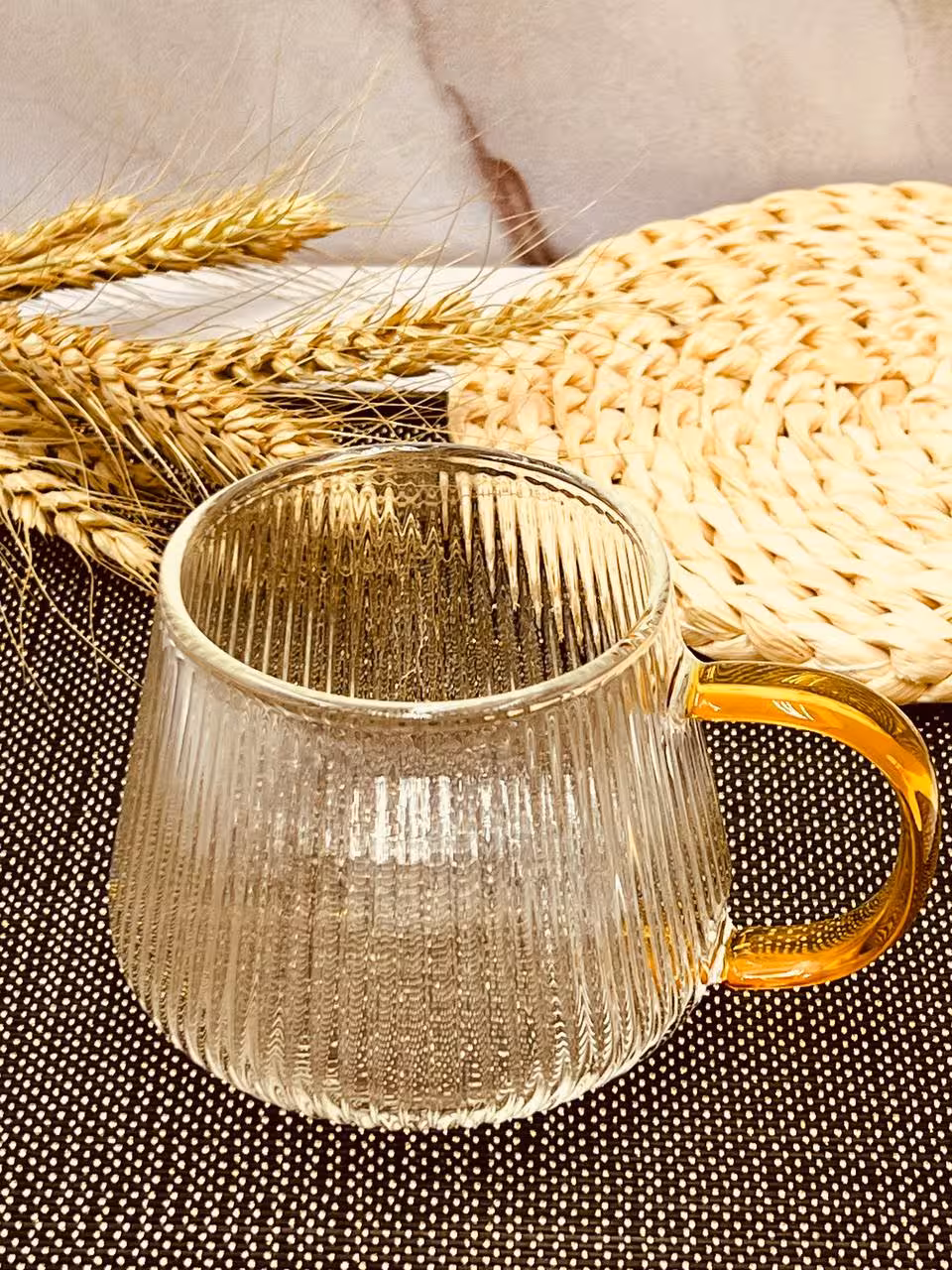 xd358-350ml لیوان پیرکس شیاردار دسته طلایی
