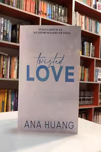 Twisted Love اثر Ana huang
