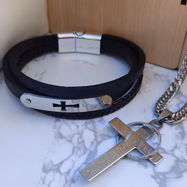 ست دستبند و گردنبند صلیب