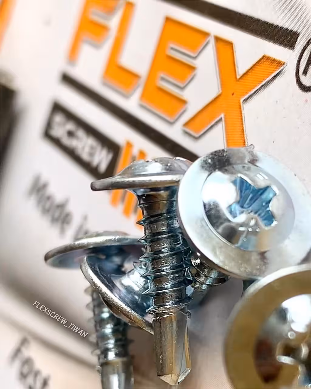 پیچ واشردار تخت سرمته چینی 2 سانت ( 19 * 4.2 )  ( کارتنی 9600 عدد )