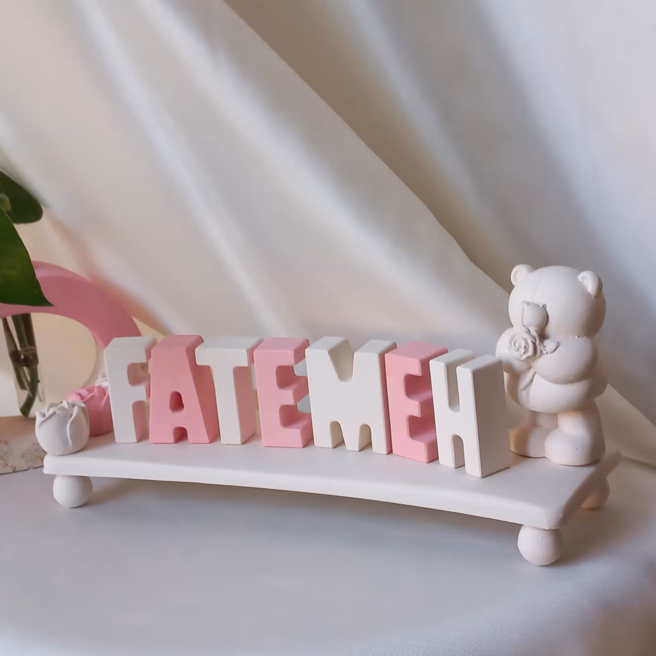 استند اسم زیبا به رنگ دلخواه (گلجا جدا حساب میشه )