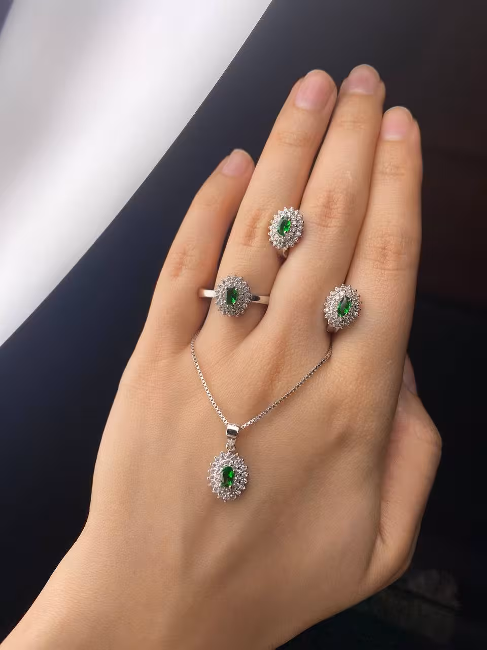 نیمست زمرد وارداتی نقره جواهری کد 00429