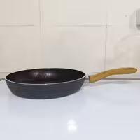 تابه تکدسته گرانیتی سایز 28 EVIZ اویز مدل فورج السا مشکی با ضمانت 12 ماهه ارسال رایگان