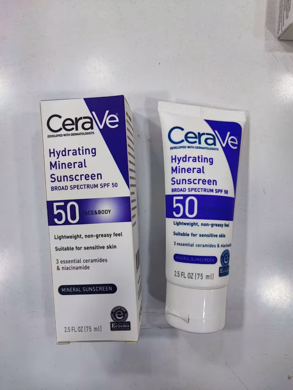 کرم ضد آفتاب مینرال سراوی Cerave مدل آبرسان حجم 75 میل